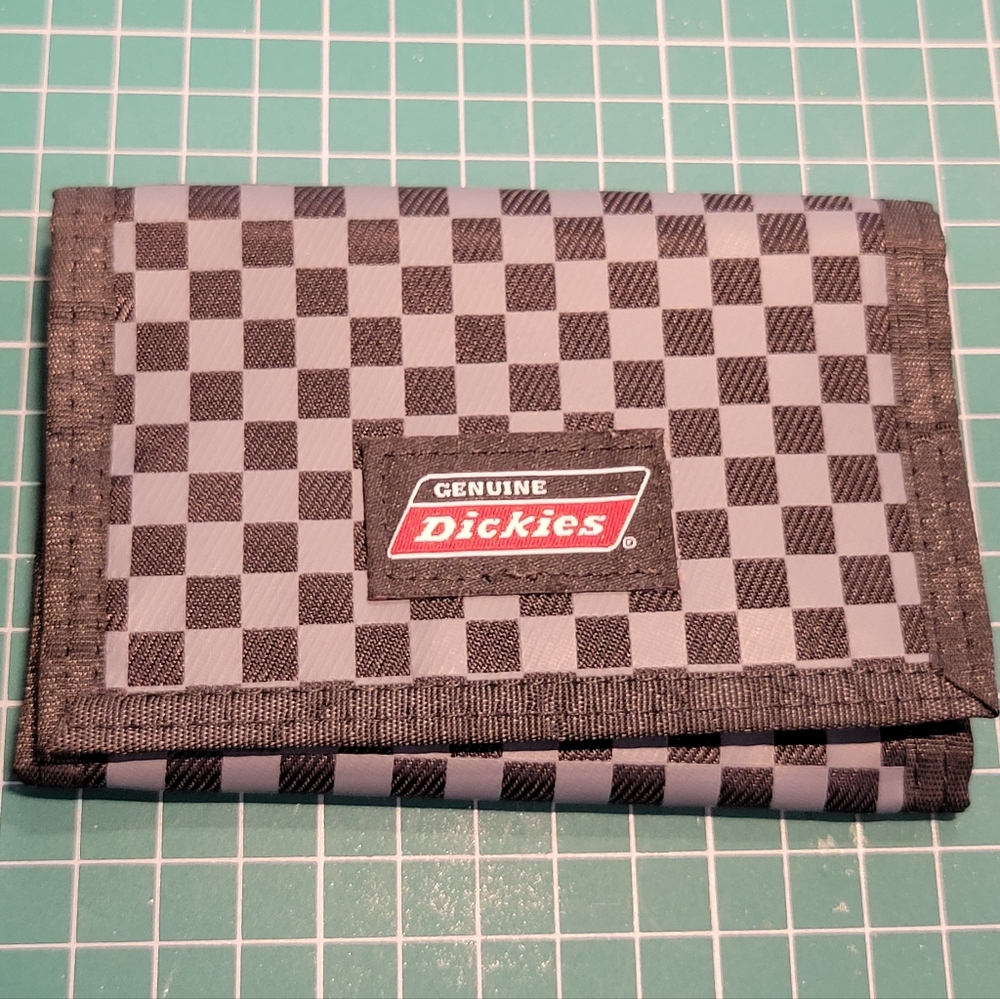 Dickies men's wallet nylon low profile
